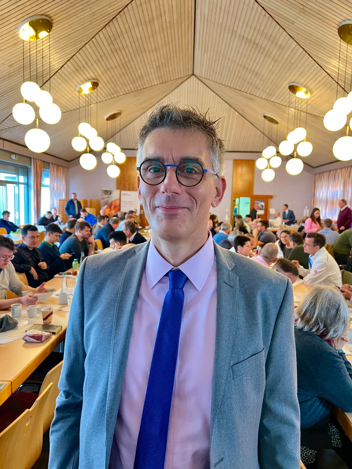 Manuel Gehrke im Volkacher Tagungssaal